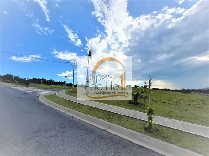 Terreno à venda em condomínio de Alto Padrão em Atibaia!