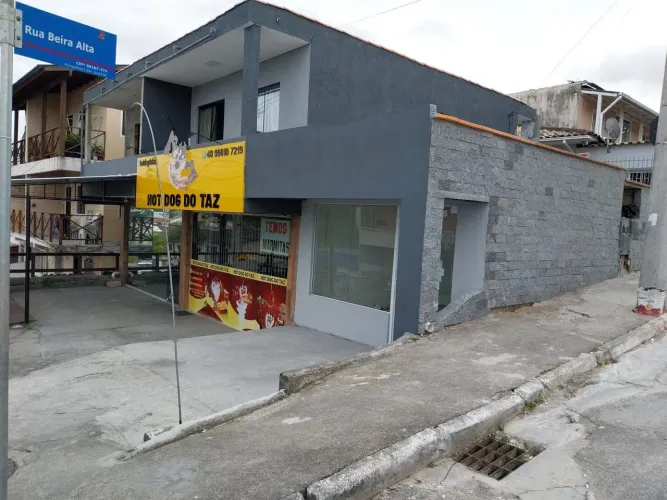 Apartamento para aluga 2 quartos com sacada,bem localizado na rua geral do bairro lisboa,