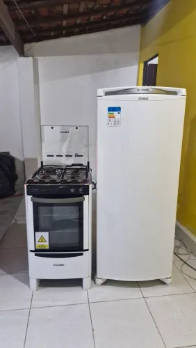 Geladeira consul frost free + fogão elétrico de 4 bocas,tudo funcionando perfeitamente