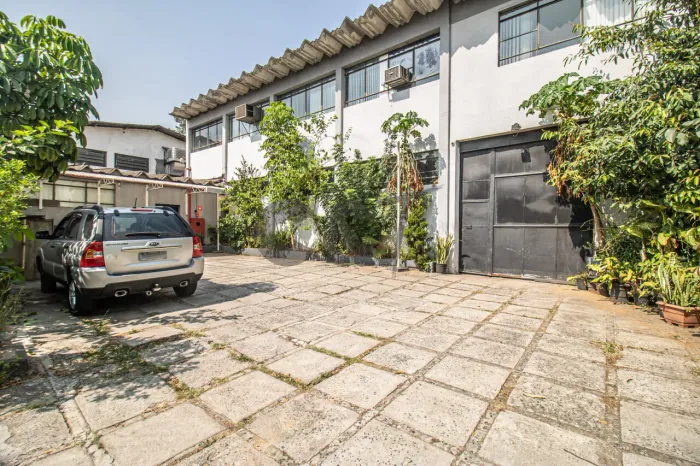 Galpão Comercial com 1.026m² à Venda no Socorro - São Paulo/SP.
