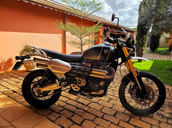 SCRAMBLER 1200XE IMPECÁVEL 10.000 EM ACESSÓRIOS