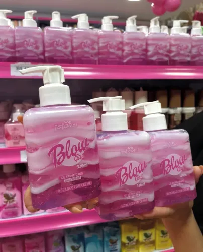 Blow girl atacado