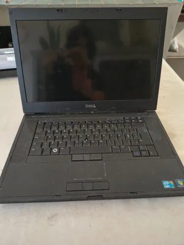 Venda para arranjar ou peças Laptop Dell Precision