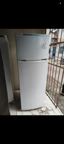 GELADEIRA em ÓTIMO ESTADO