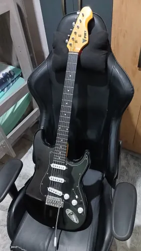 Guitarra PHX Stratocaster Preta - Perfeito Estado