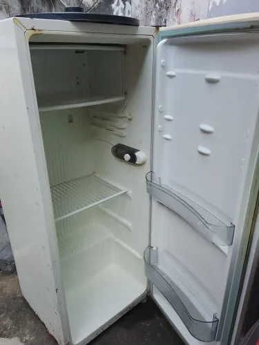 Geladeira usada em bom estado 