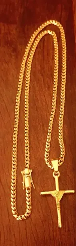 Lindo cordão banhado a ouro 18k novo 