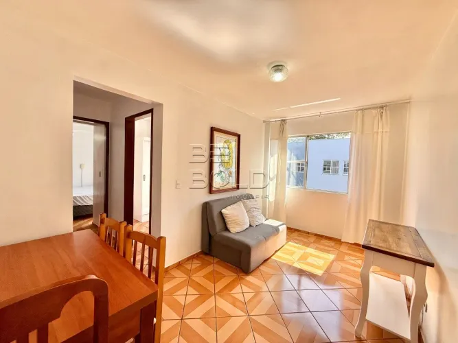 Apartamento com 2 dormitórios na orla de Coqueiros