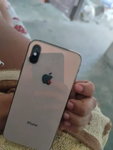 iPhone xs 64