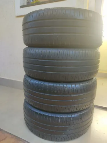Pneus michellin R15 seminovos