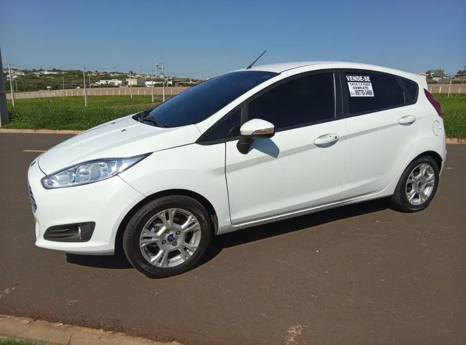 Ford Fiesta 1.5 16V Flex Mec. 5P 2014