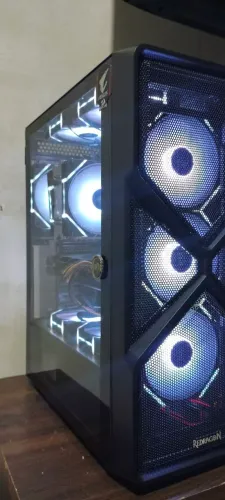 Vendo PC gamer no jeito de usar