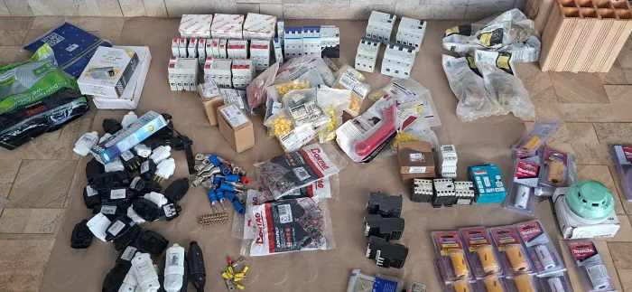 Vendo estoque  de material  elétrico e hidráulico , tem mais Itens  além da foto  