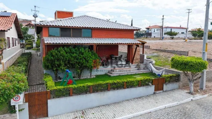 Casa condomínio próximo ao centro à venda em Gravatá