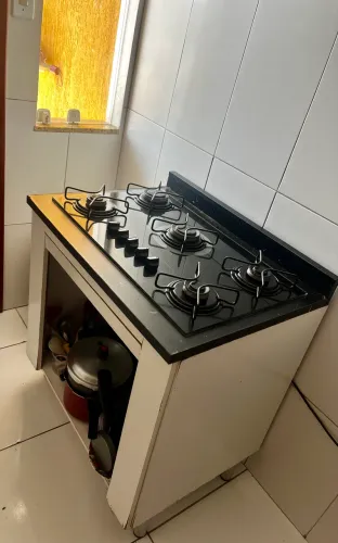 PRA SAIR RÁPIDO FOGÃO + BANCADA USADO