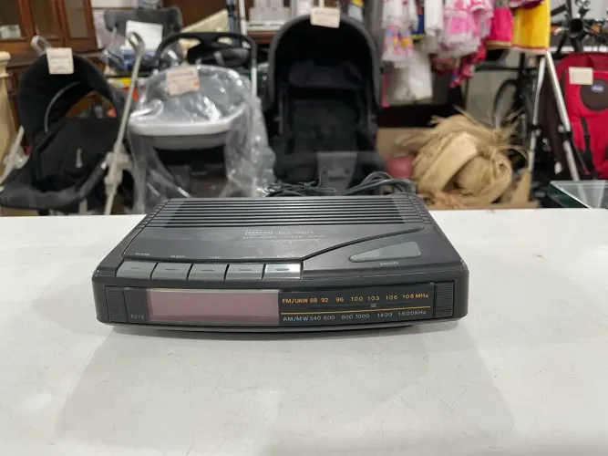 Rádio Relógio AM FM CCE DLE-600x com Defeito