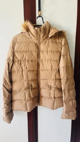 Casaco pufer caramelo feminino
