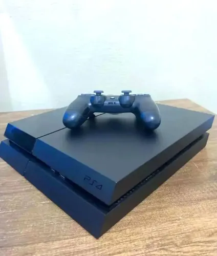 PS4 DESBLOQUEADO + CONTROLE