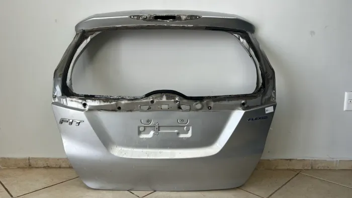 Tampa traseira Honda FIT 2015