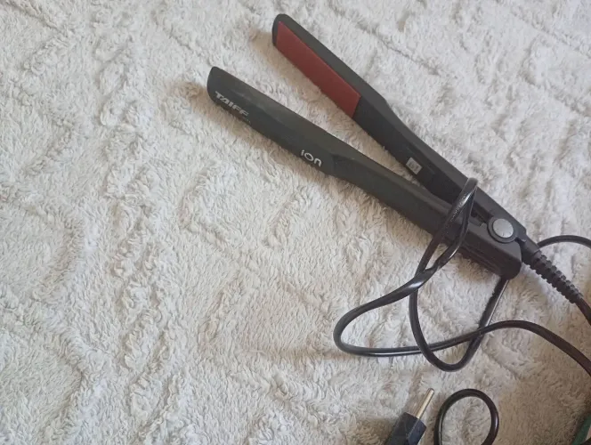 Prancha de cabelo TAIFF