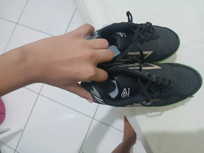 Chuteira de 100(Pro 5 bump verde) usada apenas 2 vezes