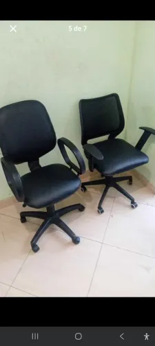 Cadeira de escritório.