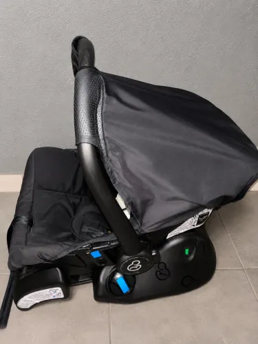 Bebê conforto com base