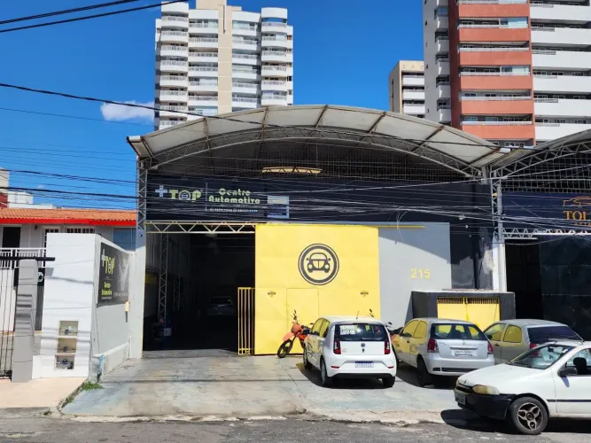 Galpão com 368m2 e terreno de 400m2 na Rua Antônio Fortes próx. Via Shopping Car no L Cava