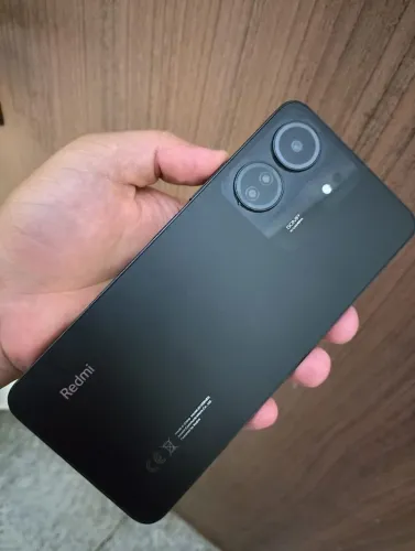 Estou vendendo esse celular xiaomi 13c, ótimo de usar em perfeito estado.