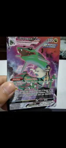 Carta Pokémon Rayquaza V MAX