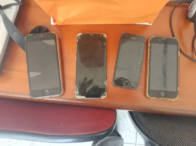 Celulares para retirada de peças