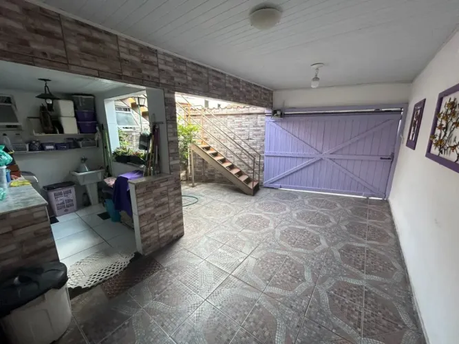 Linda cada linear com quintal e terraço em condomínio fechado