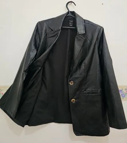 Blazer Masculino de Couro da Forever 21. Novo. Super Lindo e de Excelente Qualidade.