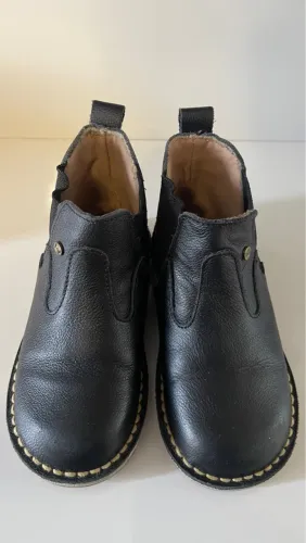 Bota couro preto infantil 
