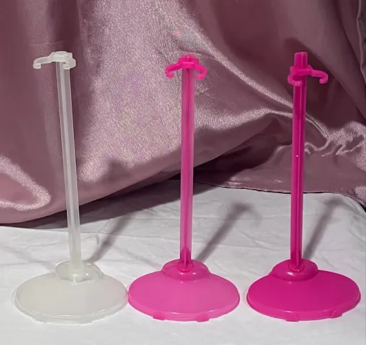 3 Suportes para Bonecas Barbie