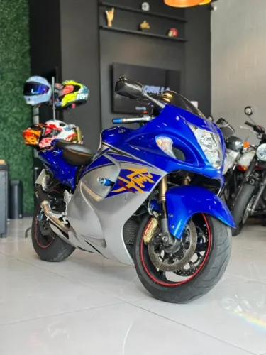 SUZUKI - GSX-1300R HAYABUSA