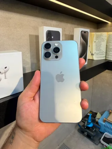 iPhone 15 Pro Max 256GB todo original