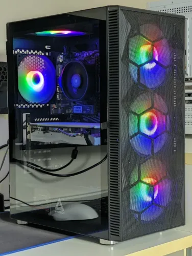 PARCELO! PC GAMER AMD RYZEN 5600G RX580 8GB 16GB RAM 1TB