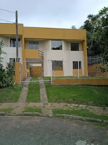 Sobrado para aluguel possui 107m² com 3 quartos ( 1 suíte) em Santa Felicidade - Curitiba/