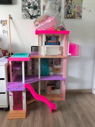 Mansão da Barbie ,retirar na ponta da praia santos