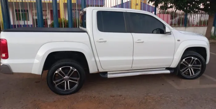 Volkswagen Amarok High.cd 2.0 16V TDI 4X4 Dies. AUT 2013