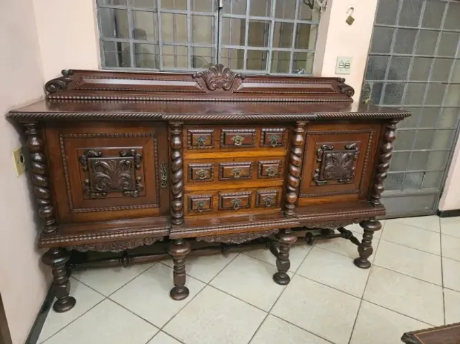 Movél Buffet Antigo Estilo Manuelino