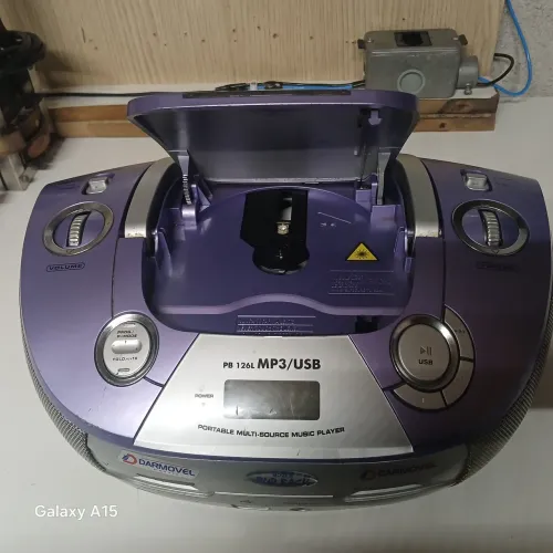 Vendo esse radio bolinha phico só ta funcionando o radio AM eFM vendoca sim