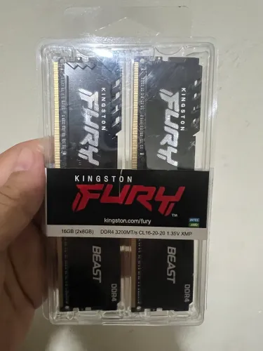 Memória lacrada 2x8 hyper 3200mhz