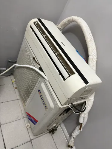 Ar Condicionado Split Gree 9000 BTUs Frio - Bem Conservado