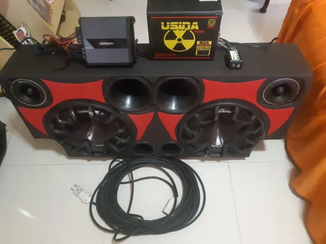 Vendo Som Automotivo, Completo, com Usina e Amplificador Digital.