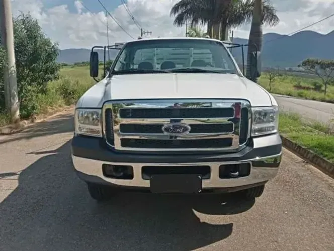 F4000 2016 4x4 2P Carroceria.