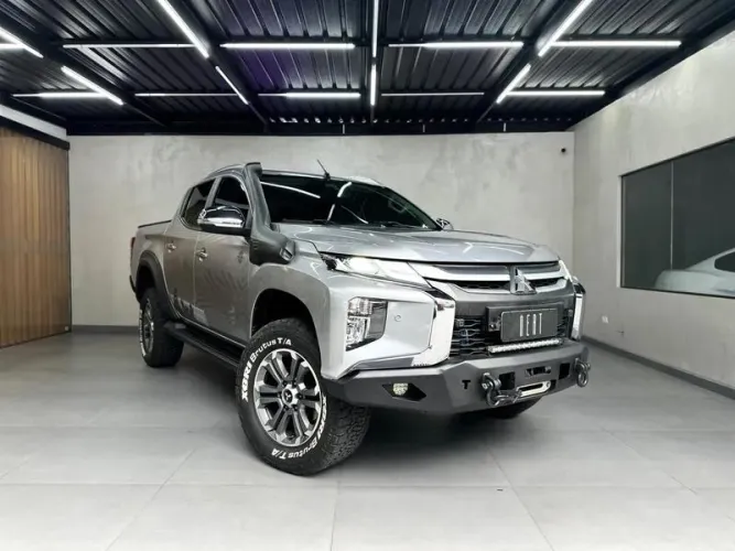 Mitsubishi L200 Triton Sport HPE-S 2.4 CD Dies. AUT 2022