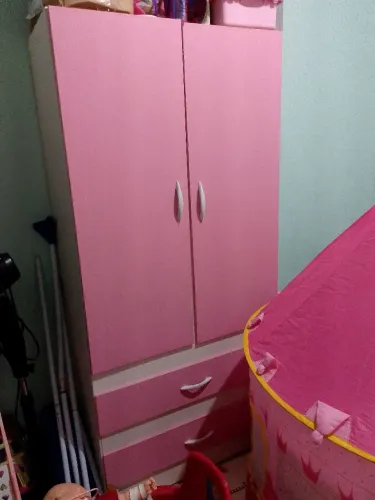 Guarda roupa, cômoda e criado mudo
