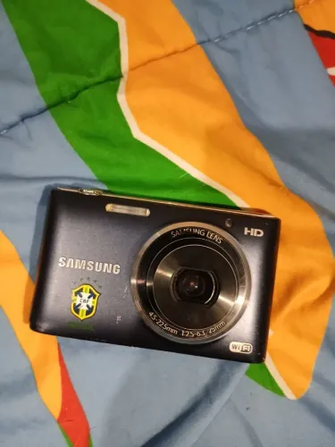 Câmera digital Samsung ST2014 - Edição Especial Seleção Brasileira